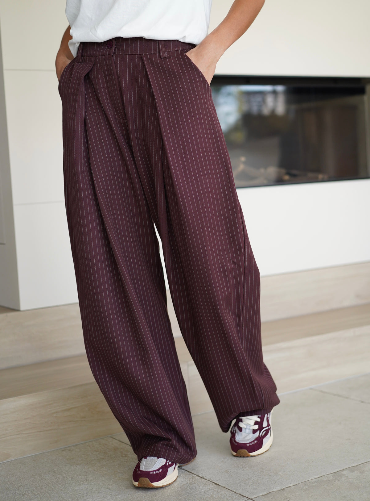 Pantalon à plis Flore bordeaux