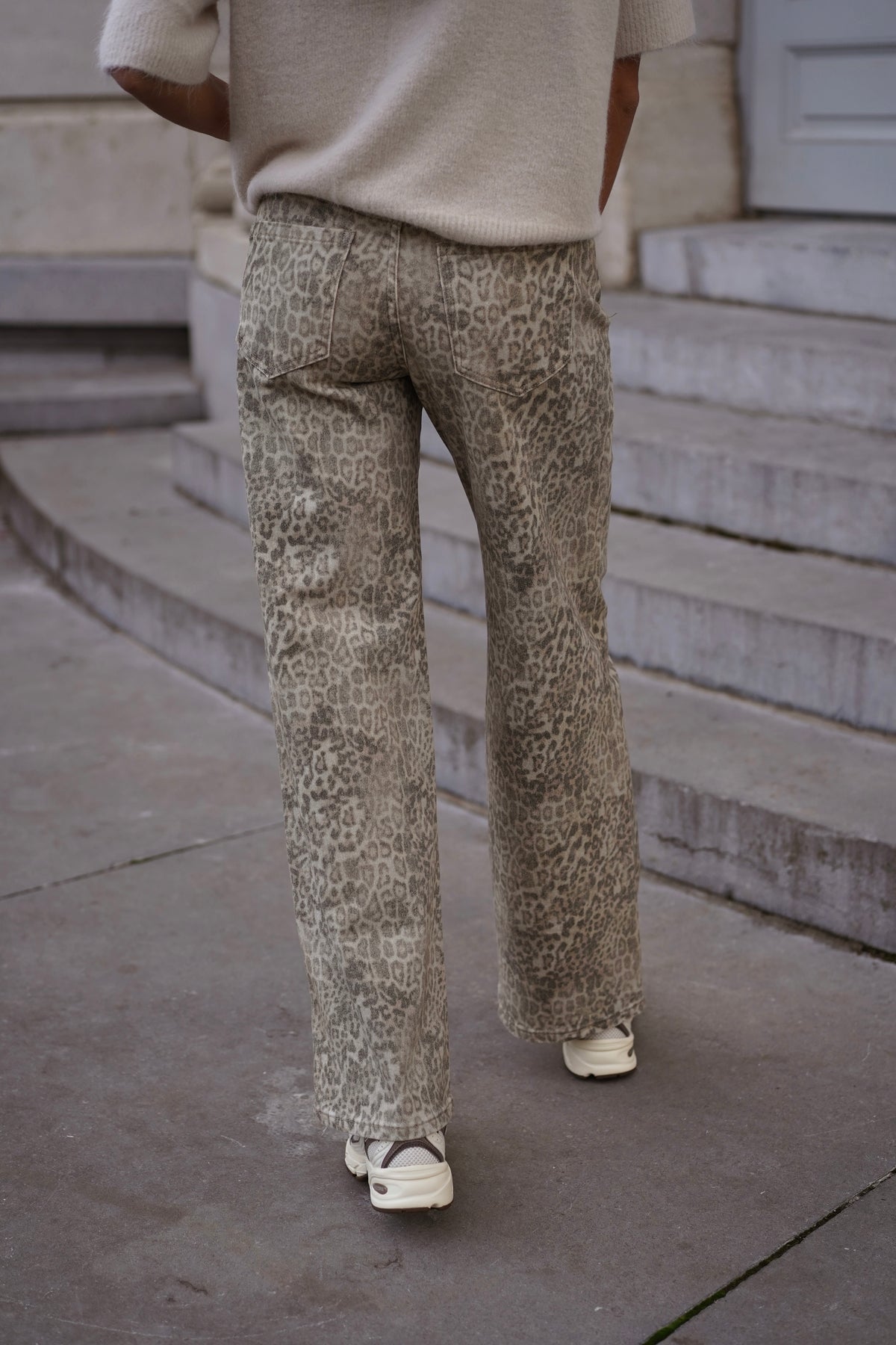 Jeans Droit Rapha léopard gris