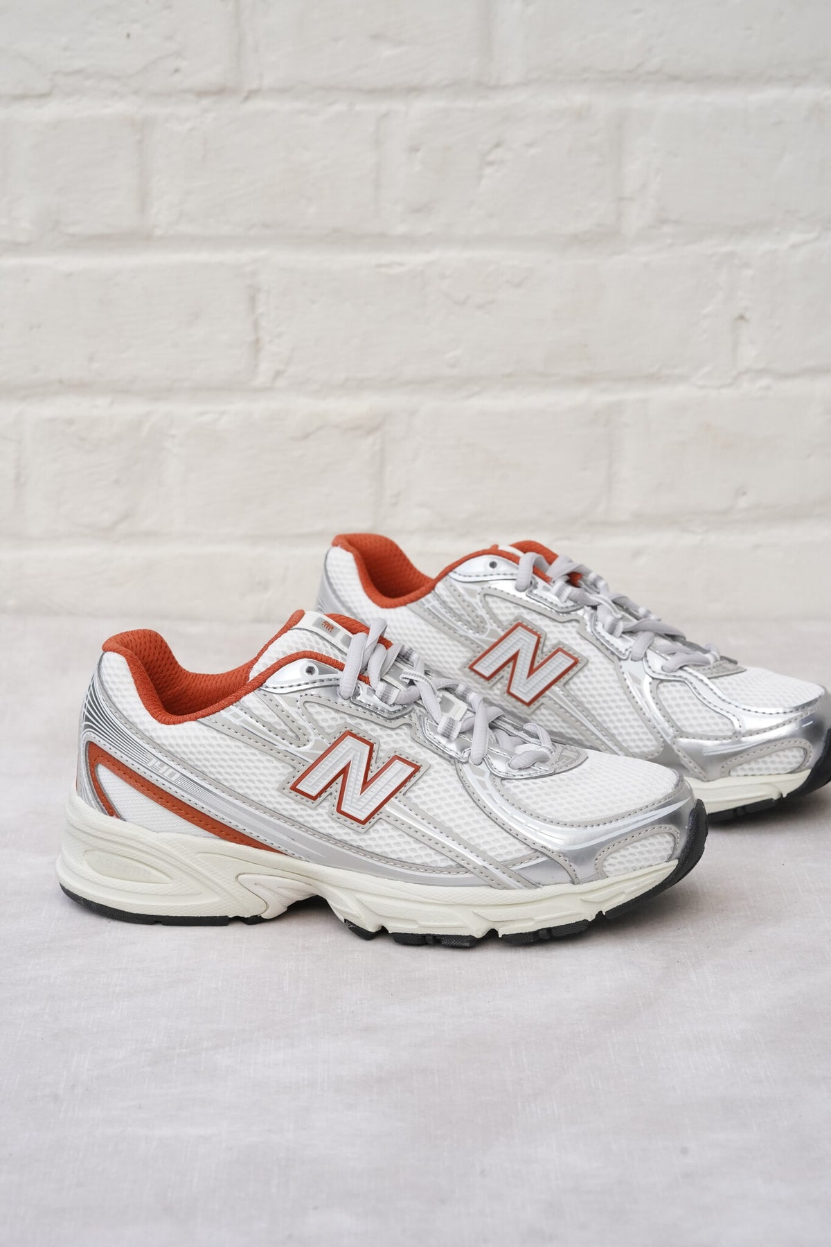 NB 740 Orange