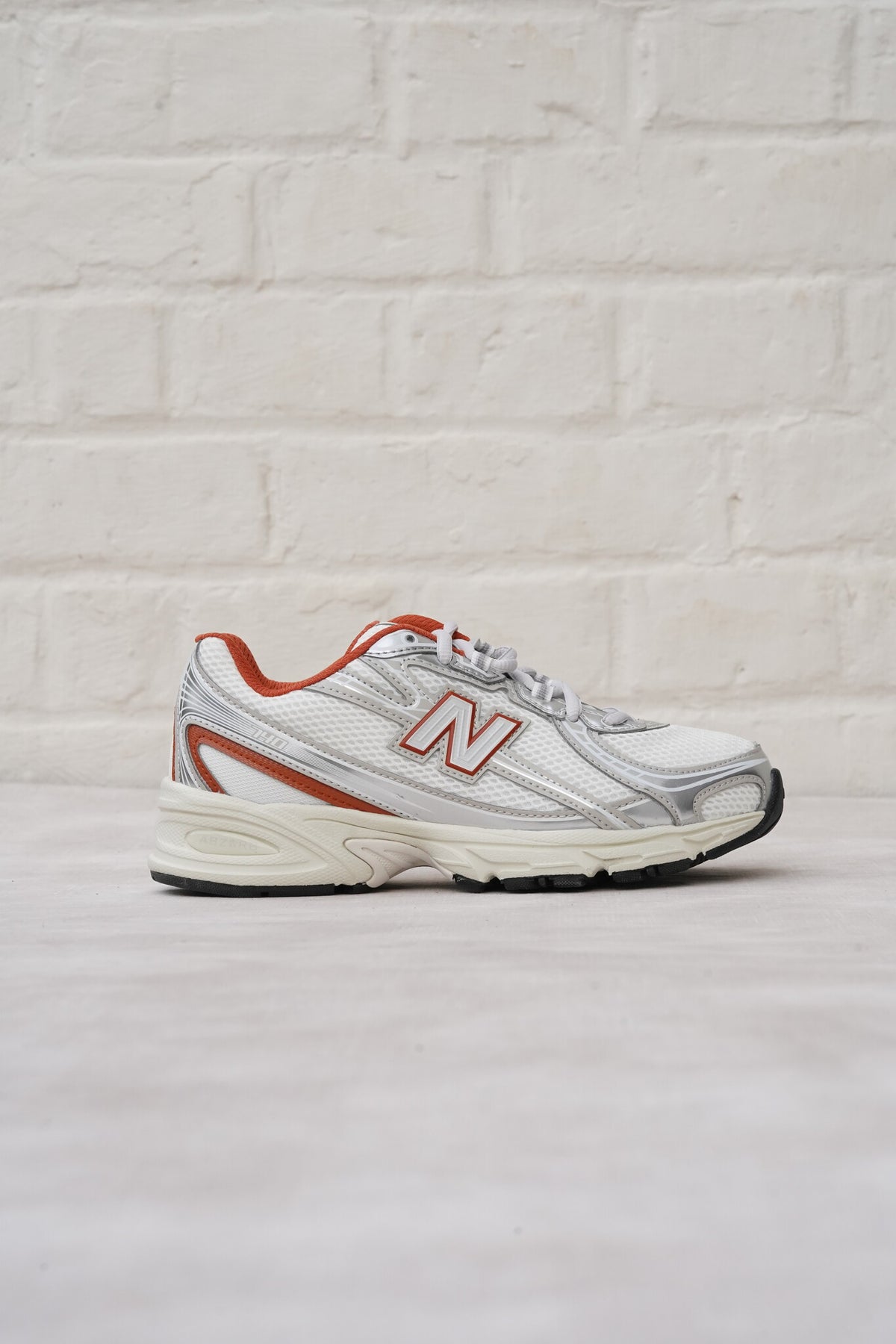 NB 740 Orange