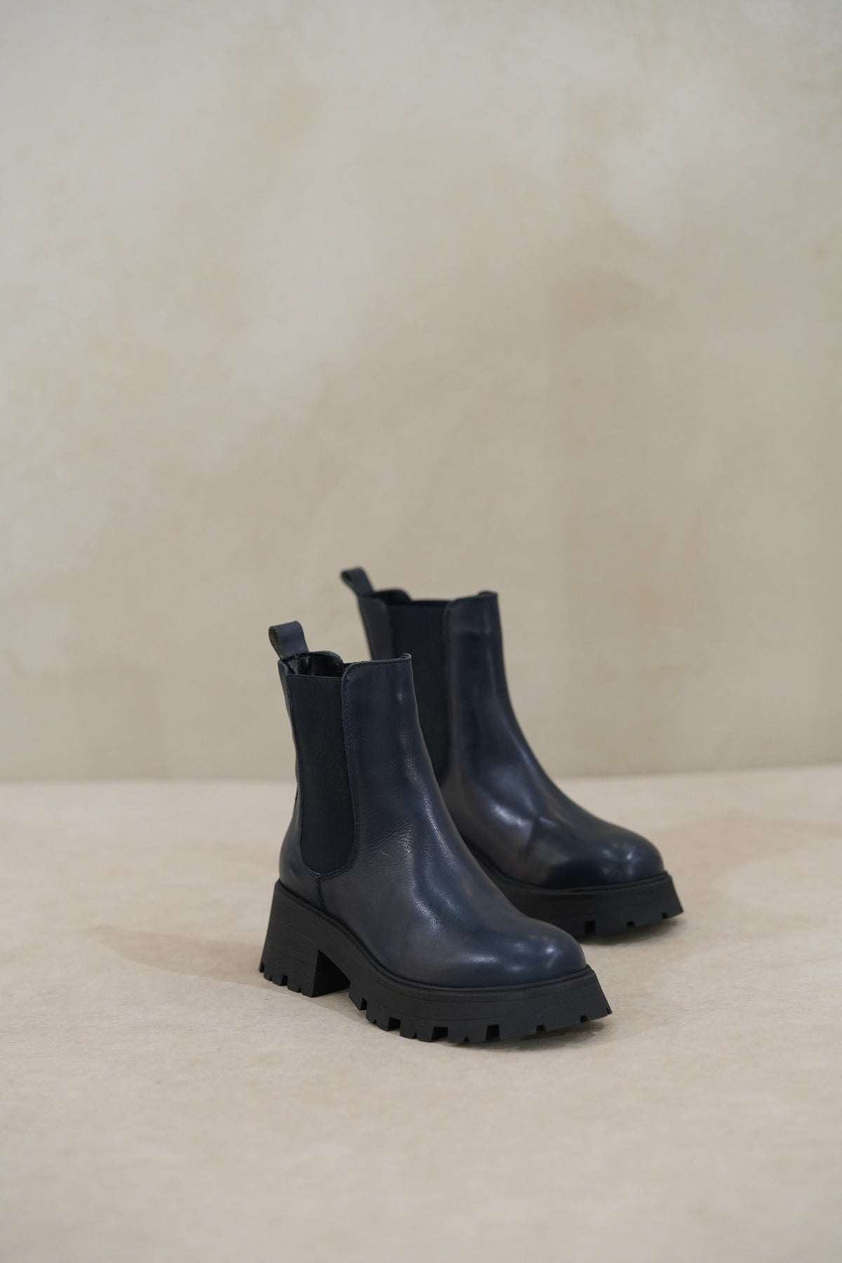 Elora Navy