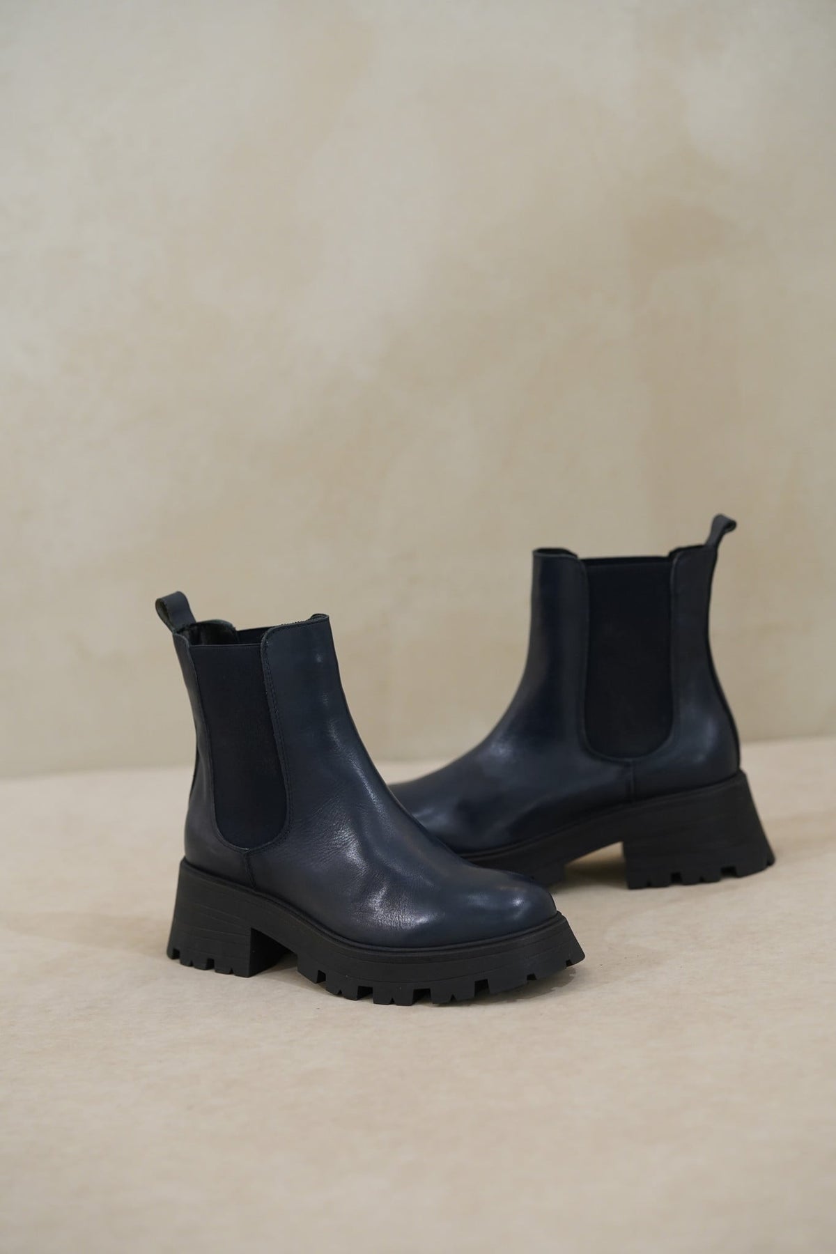 Elora Navy