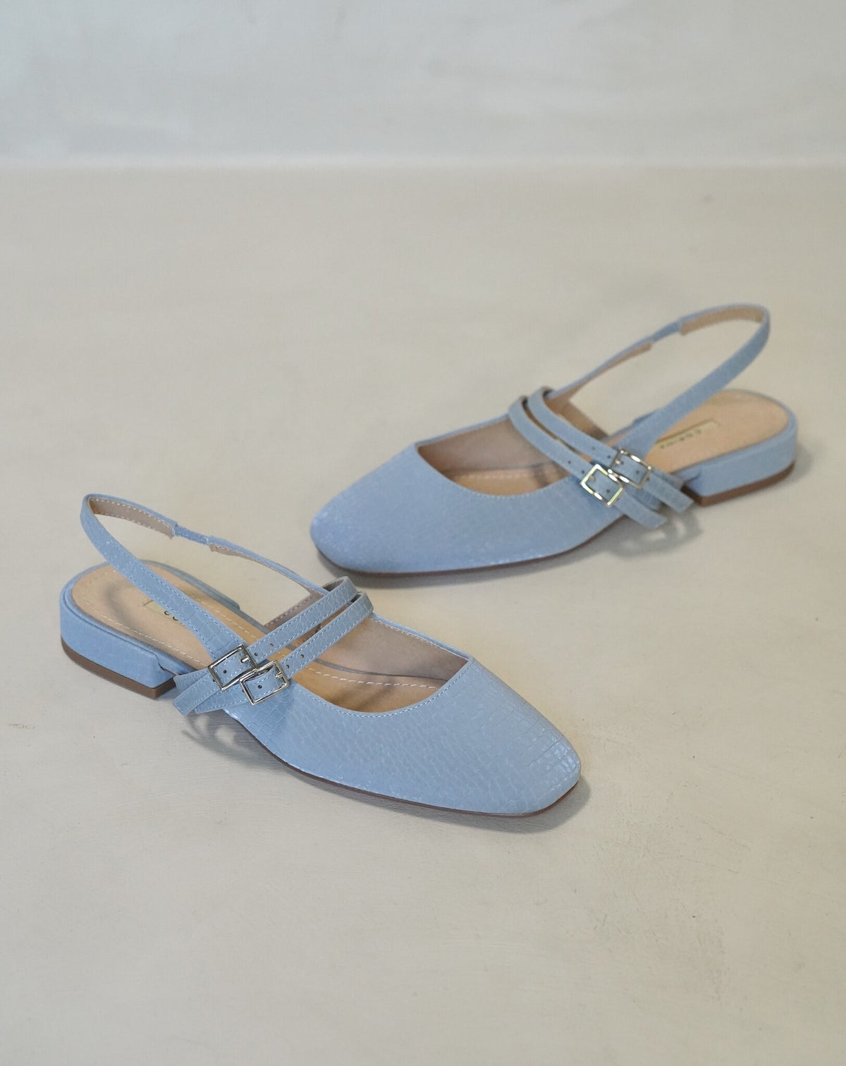 Amandine Blue