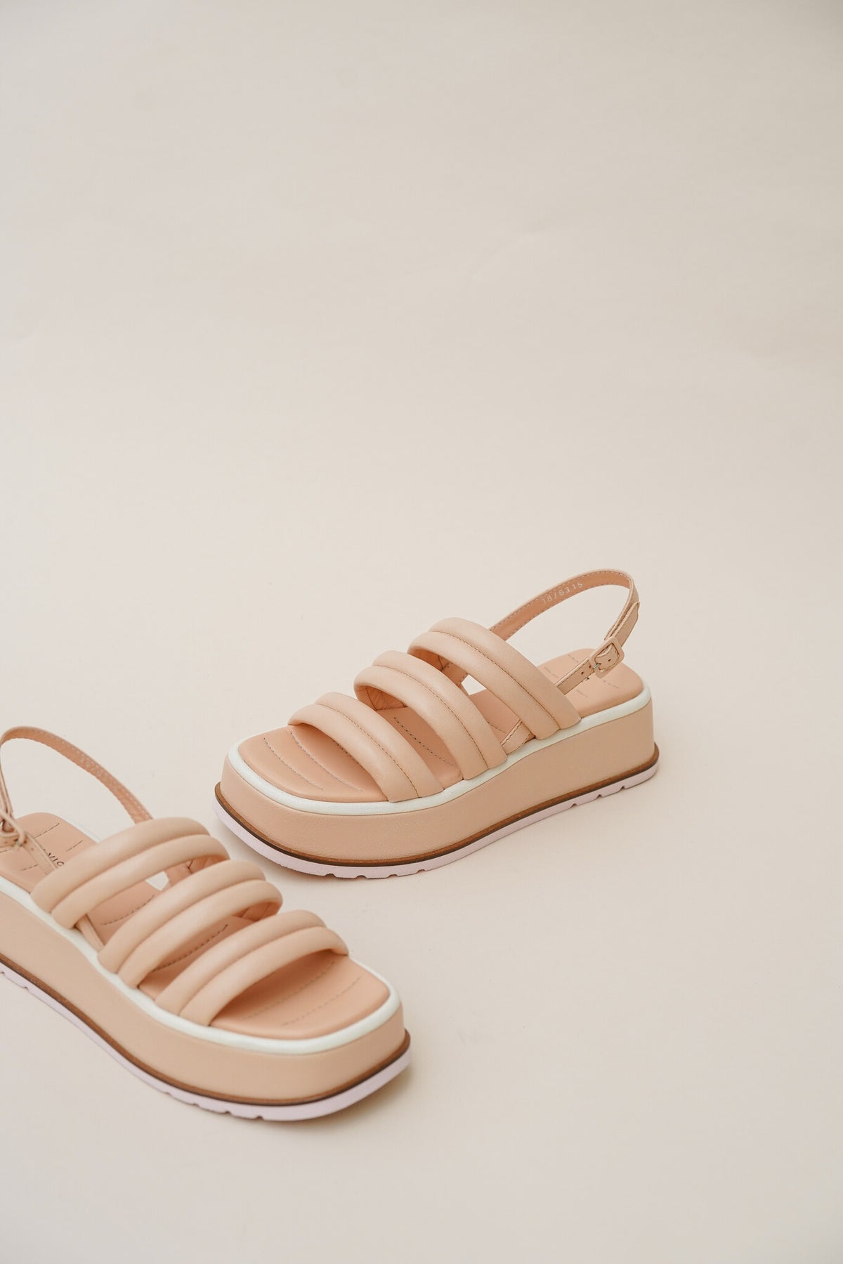 Izzie Nude