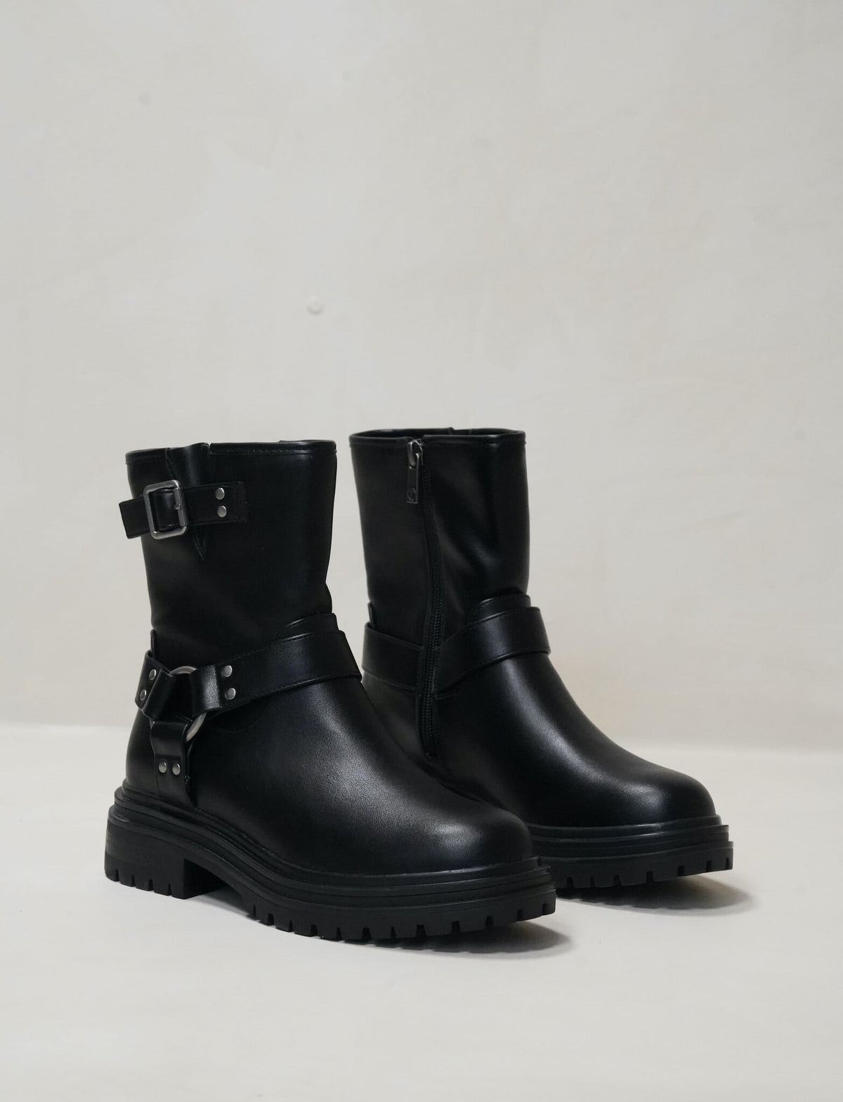 Halley Black