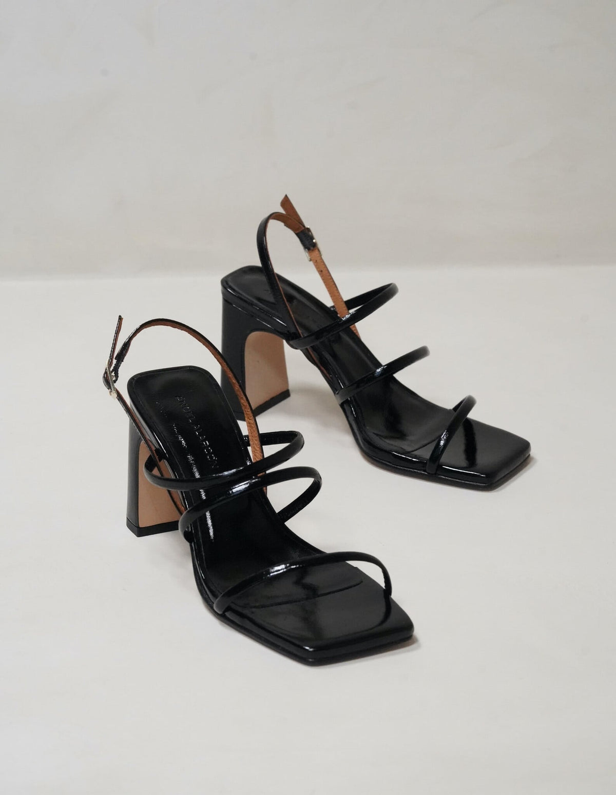 Lucienne Black