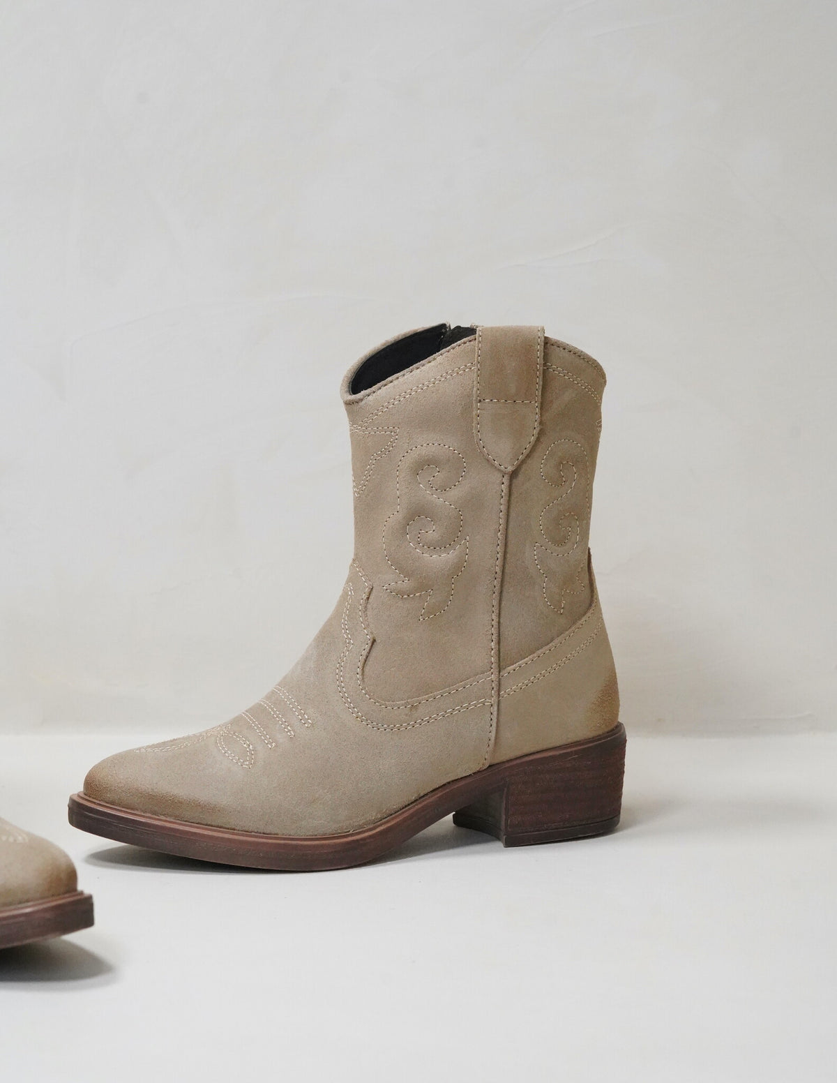 Pia Beige