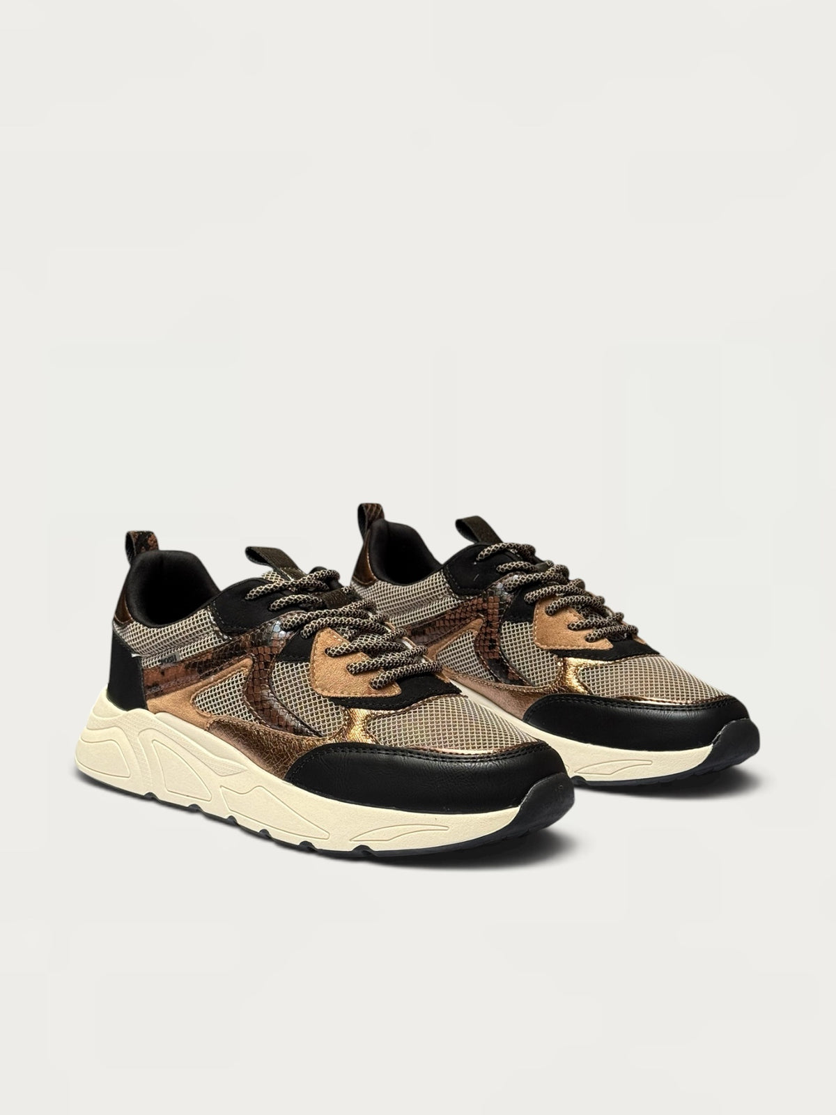 Lutra Shadow