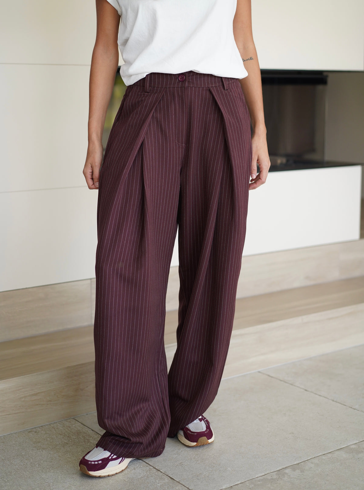 Pantalon à plis Flore bordeaux