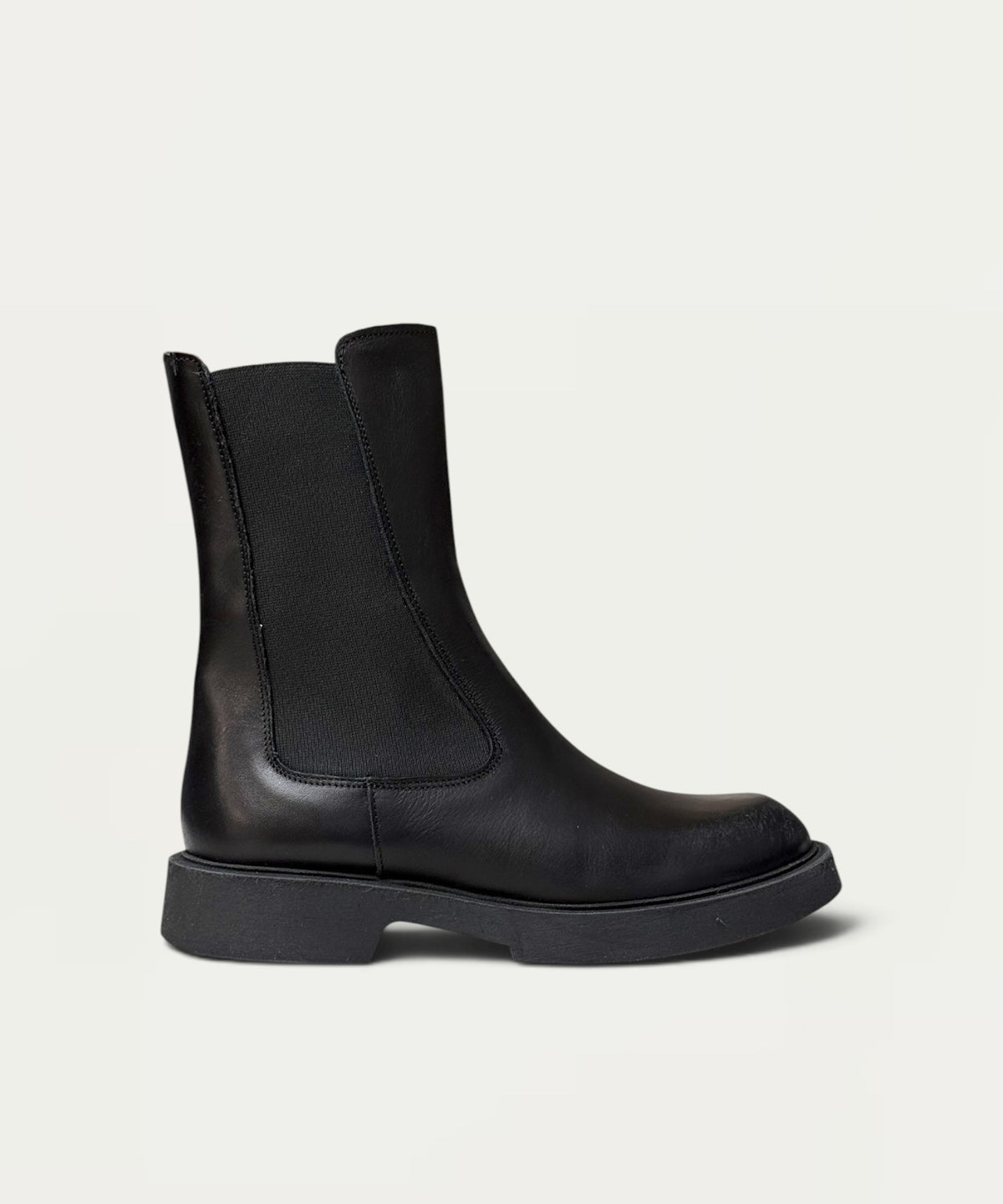 Albana Black