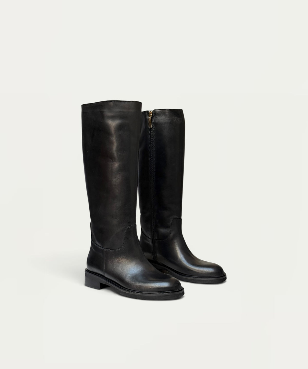 Minoa Black
