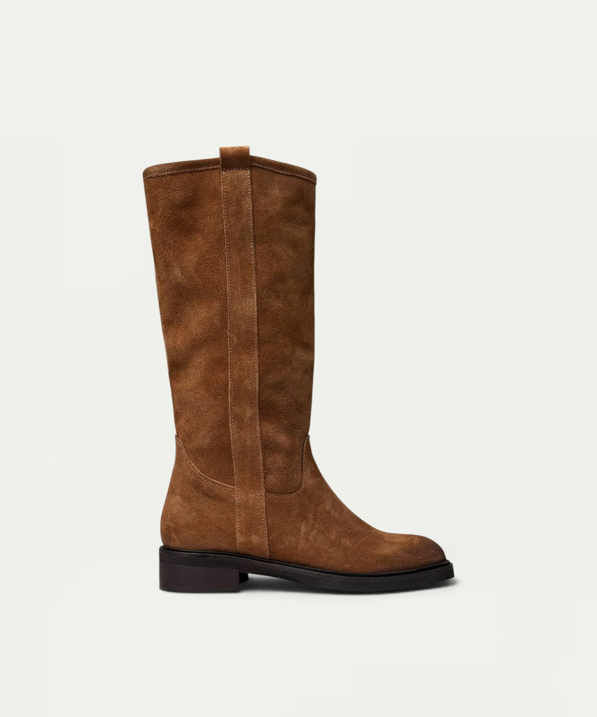 Clarita Camel