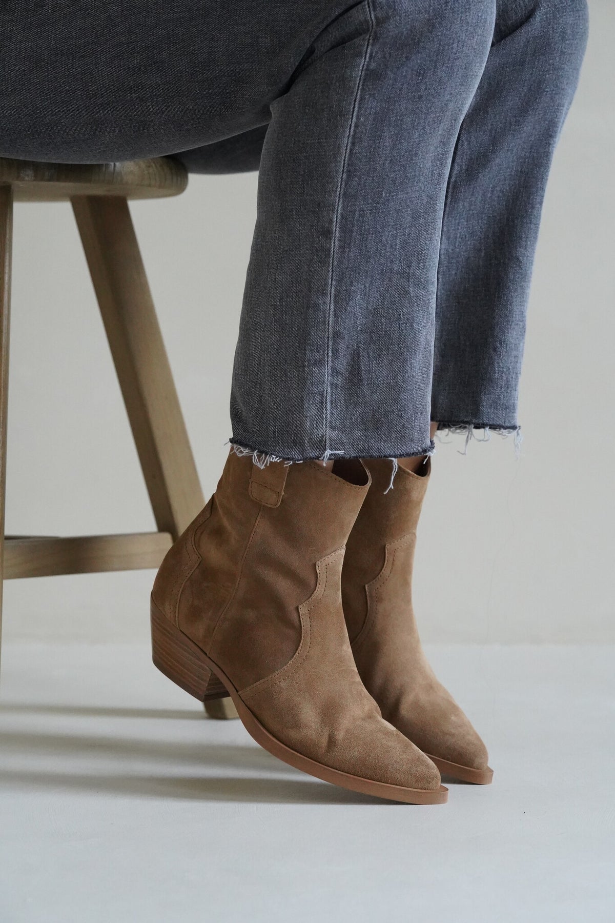 Elisa Camel