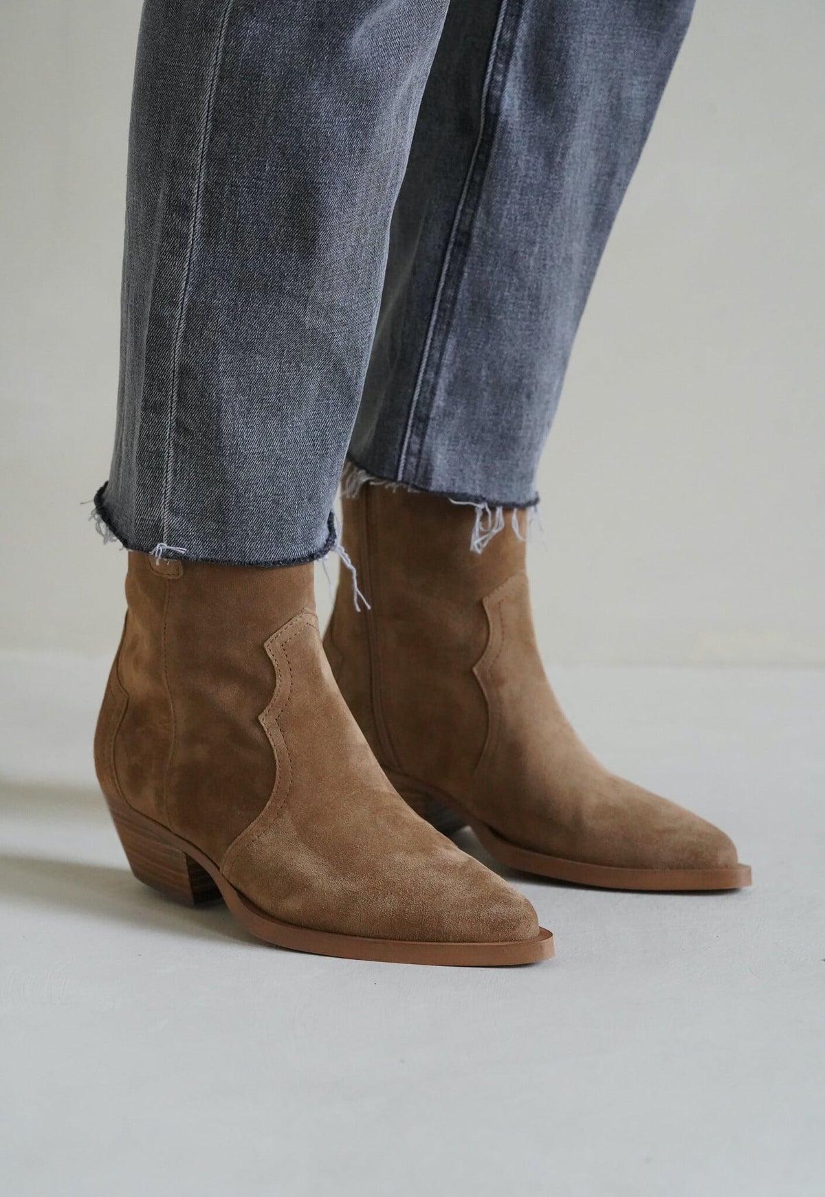 Elisa Camel