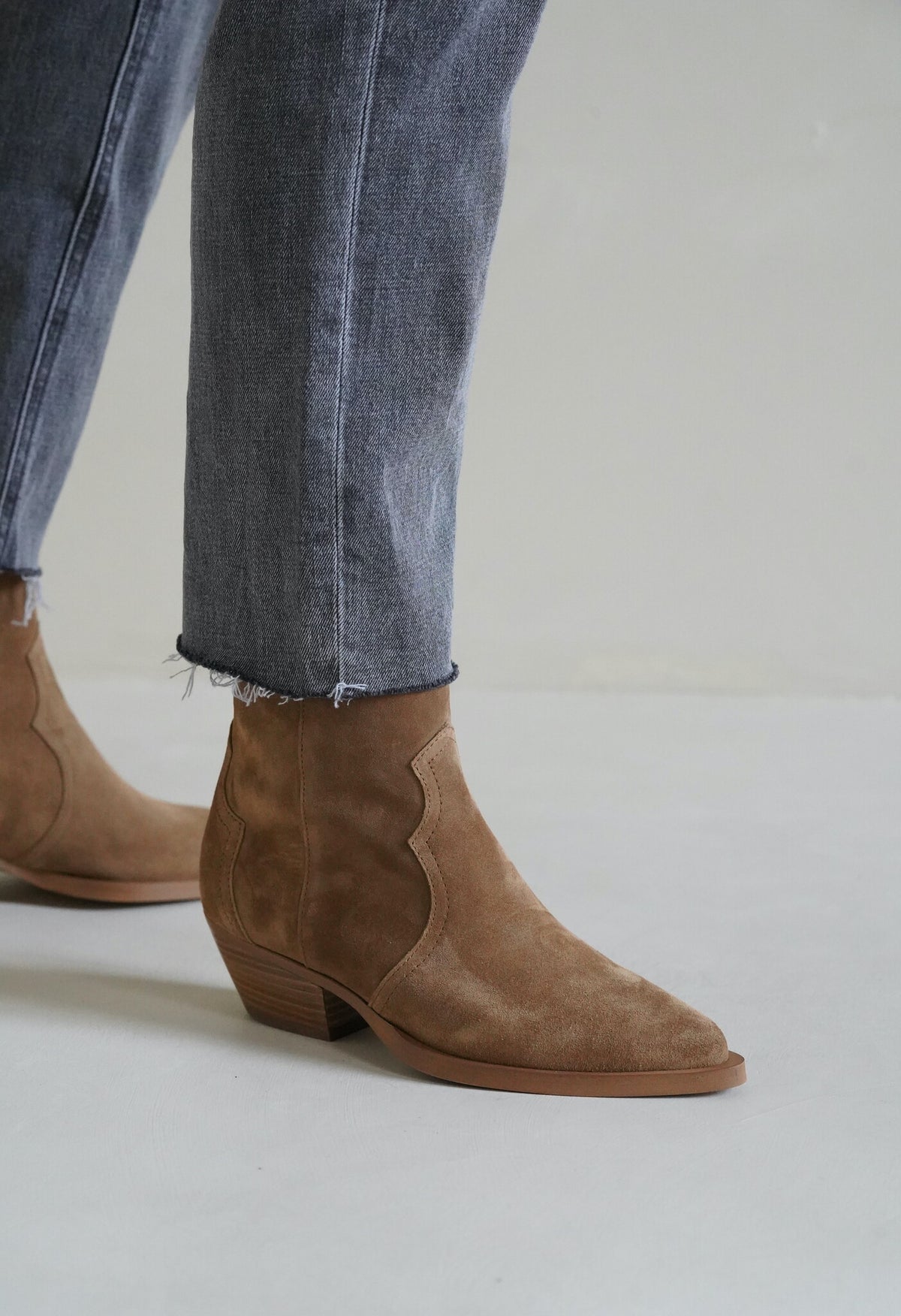 Elisa Camel