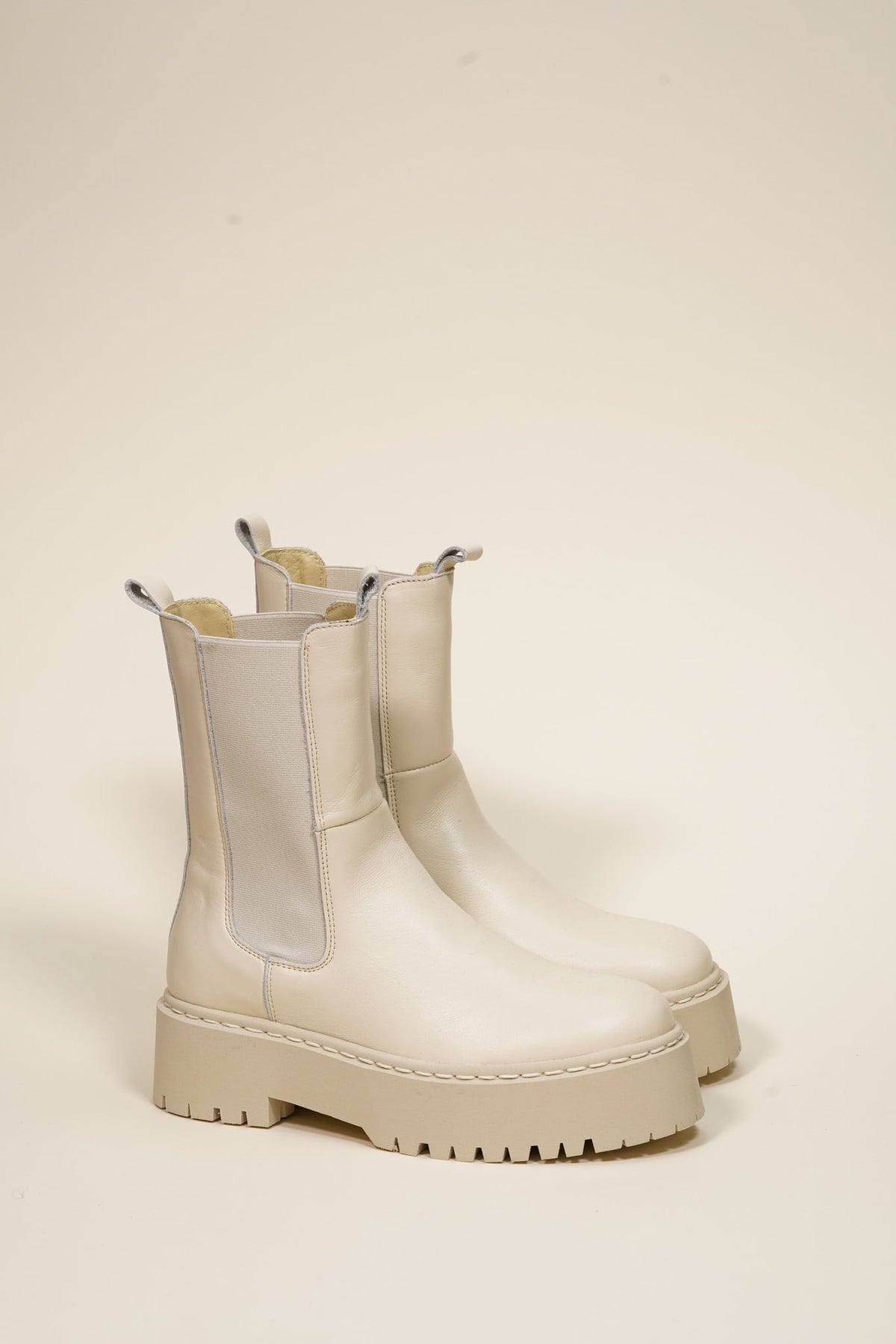 Stella Off White