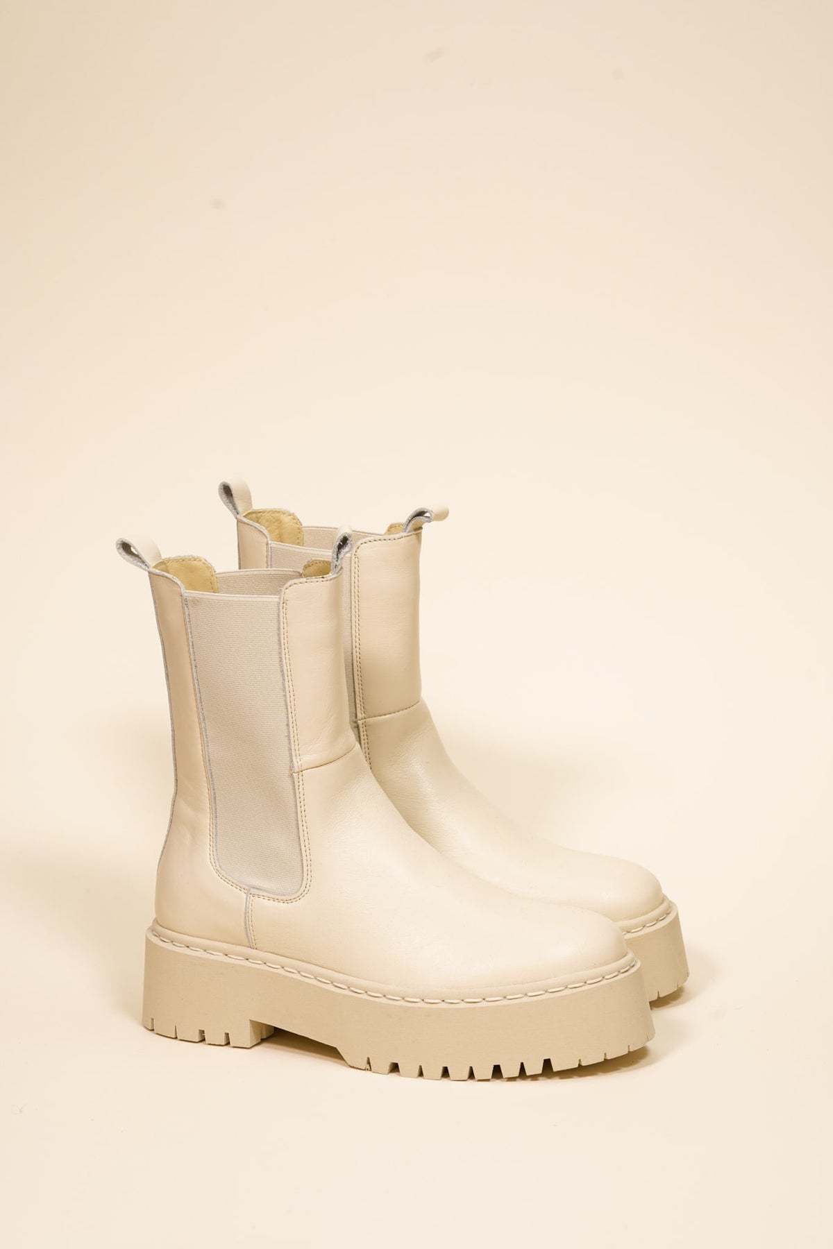 Stella Off White