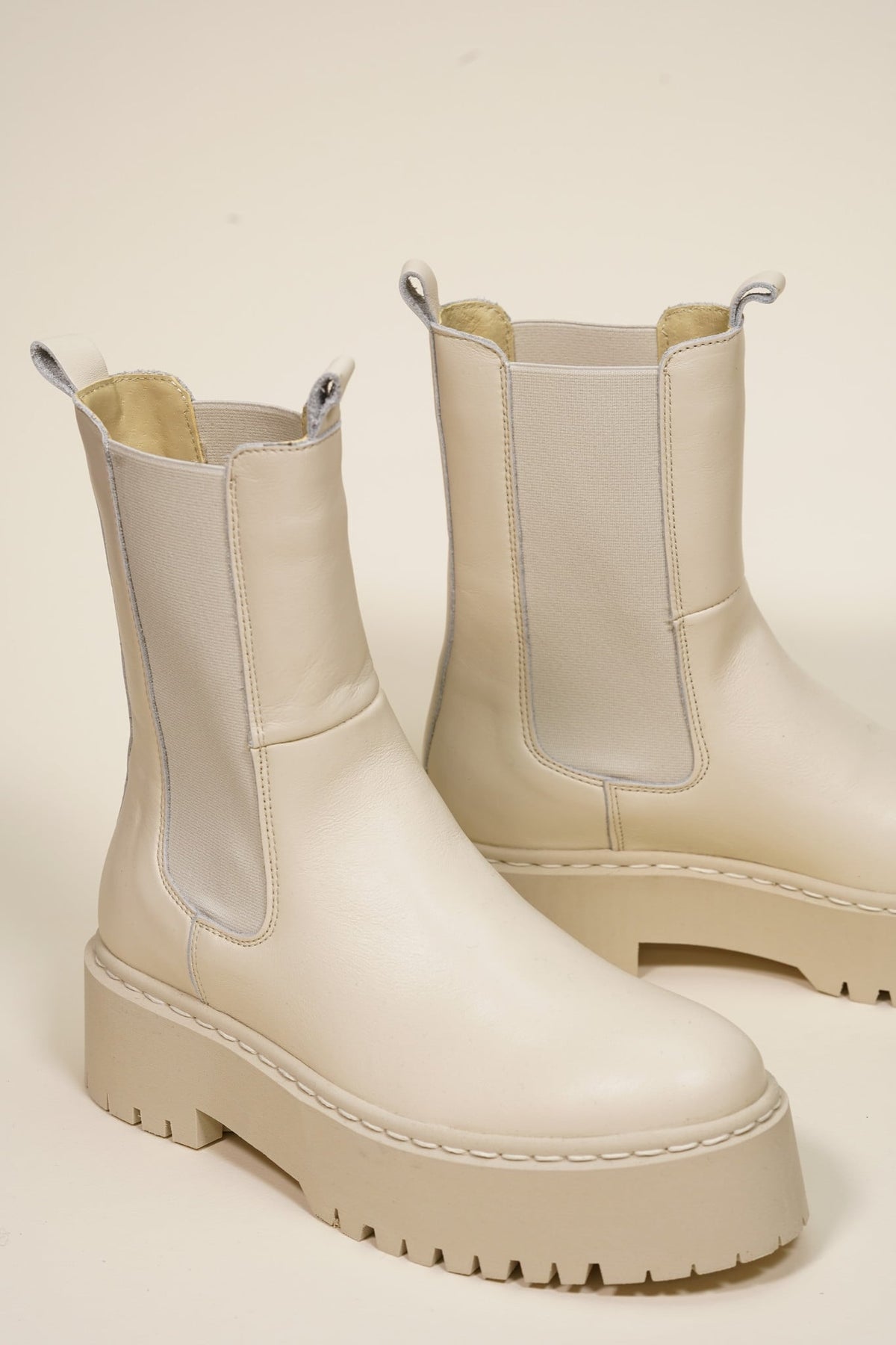 Stella Off White