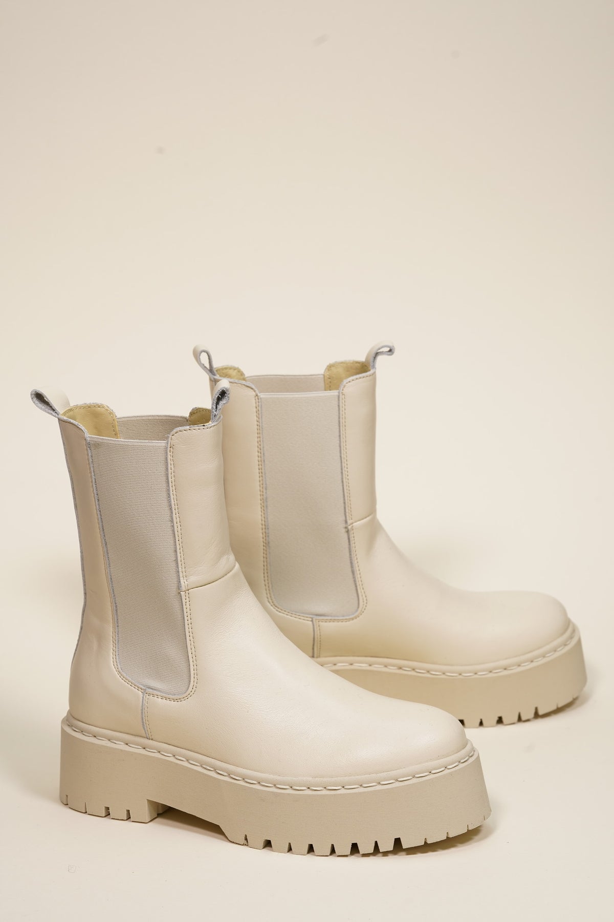 Stella Off White