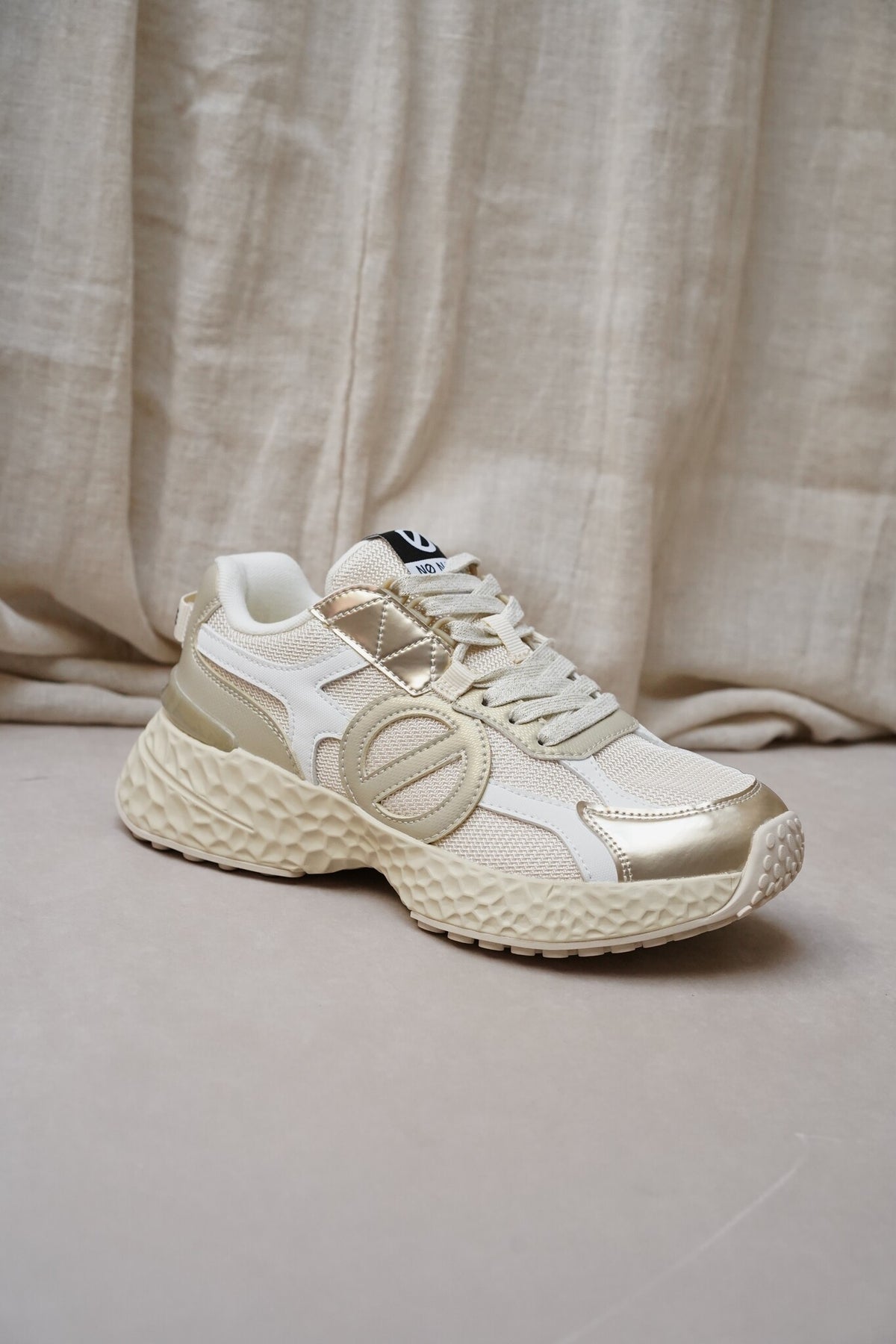 Carter 2.0 runner beige gold