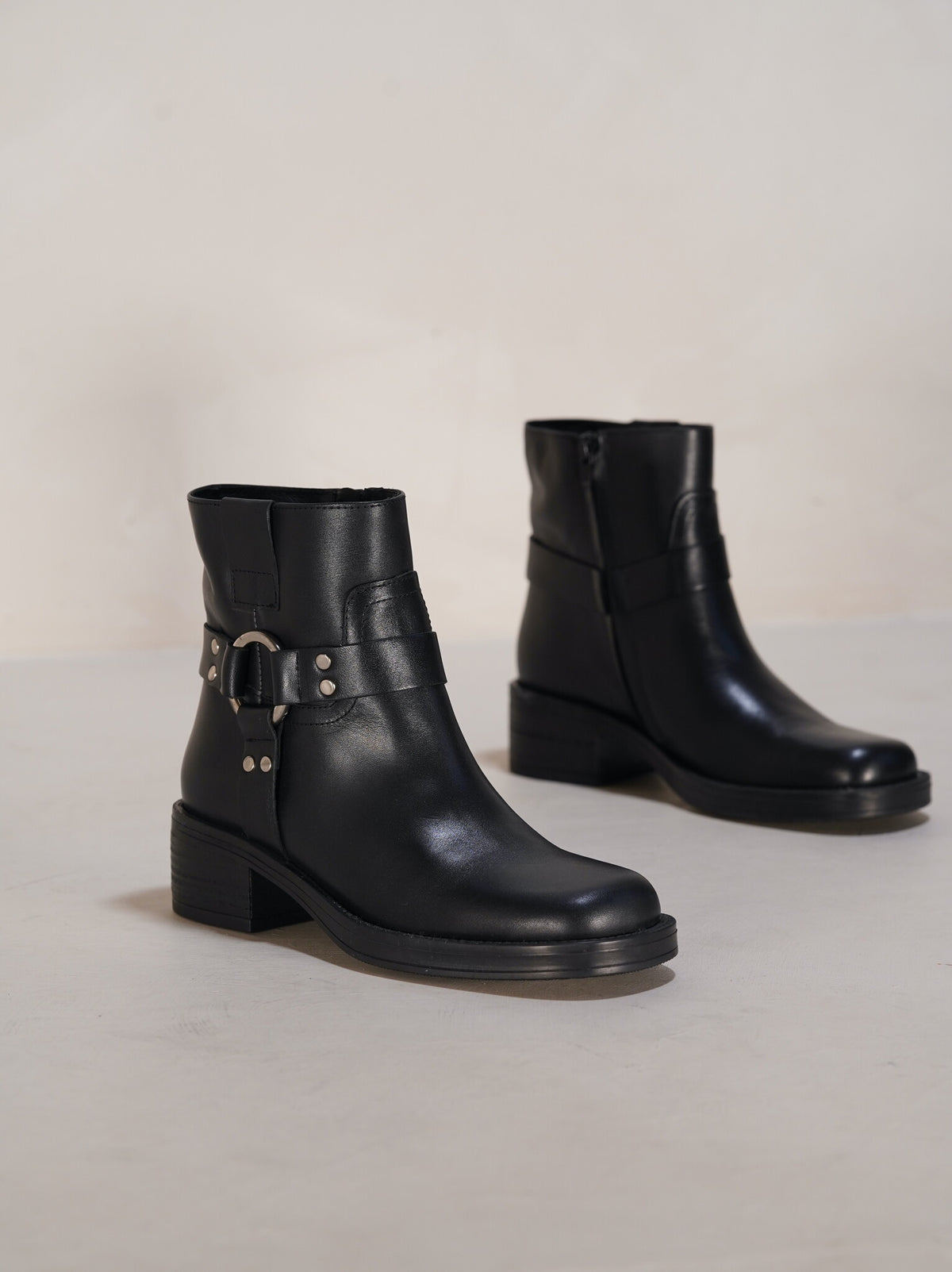 Tarsilia Black