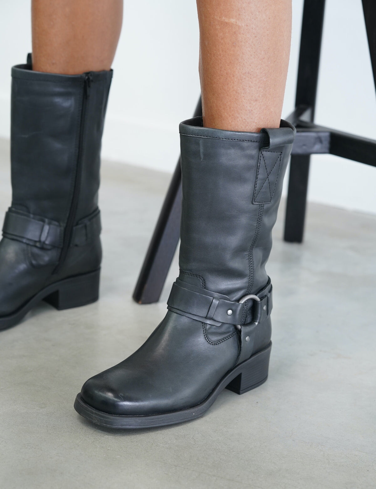 Adea Black