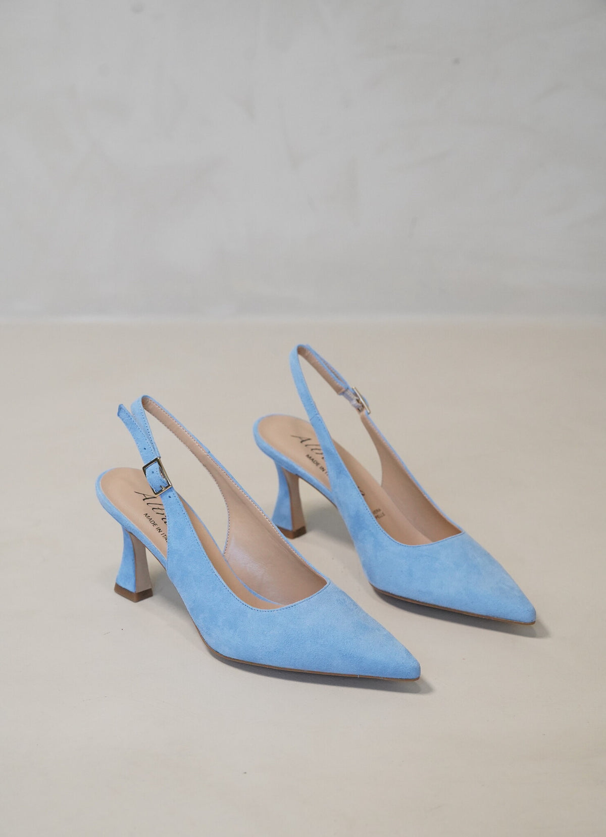 Saliha Blue
