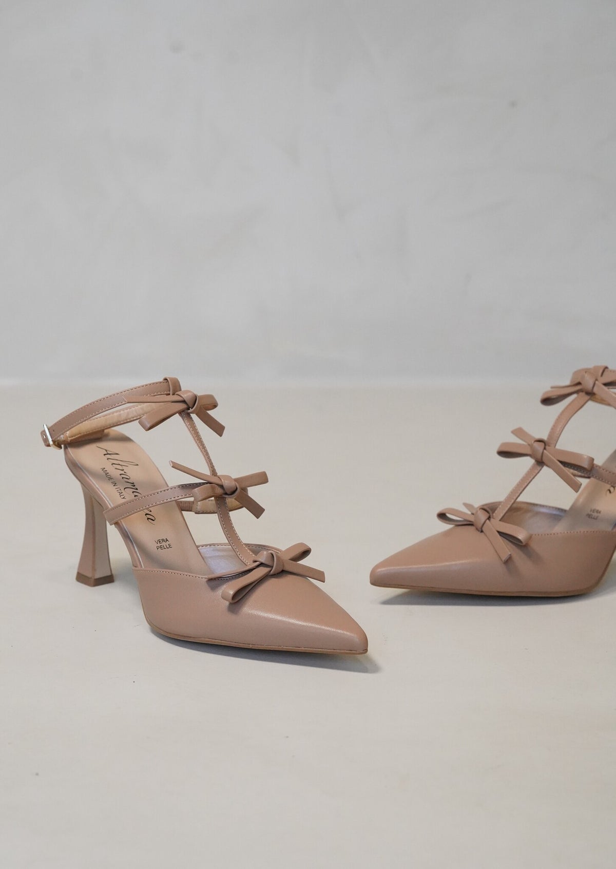 Dolly Nude