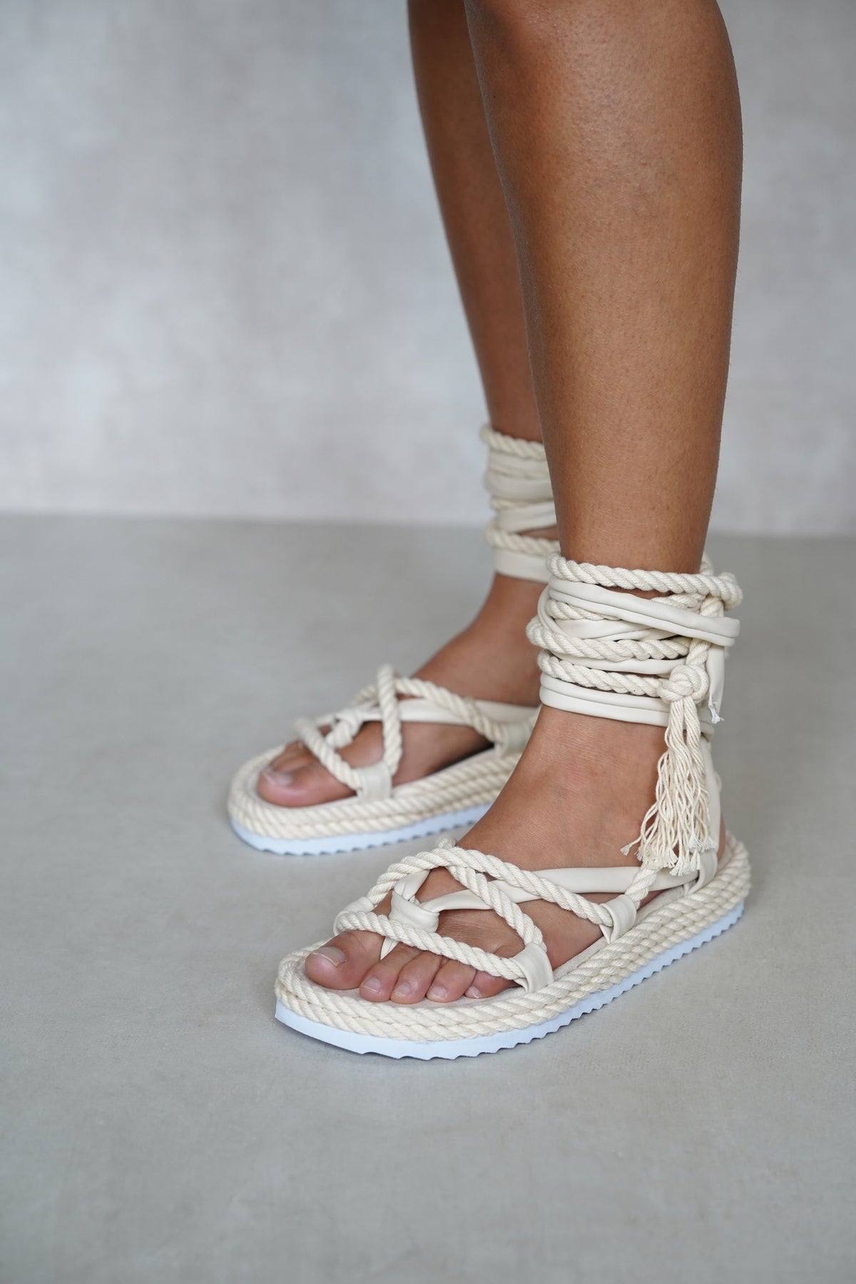 Lyla Beige