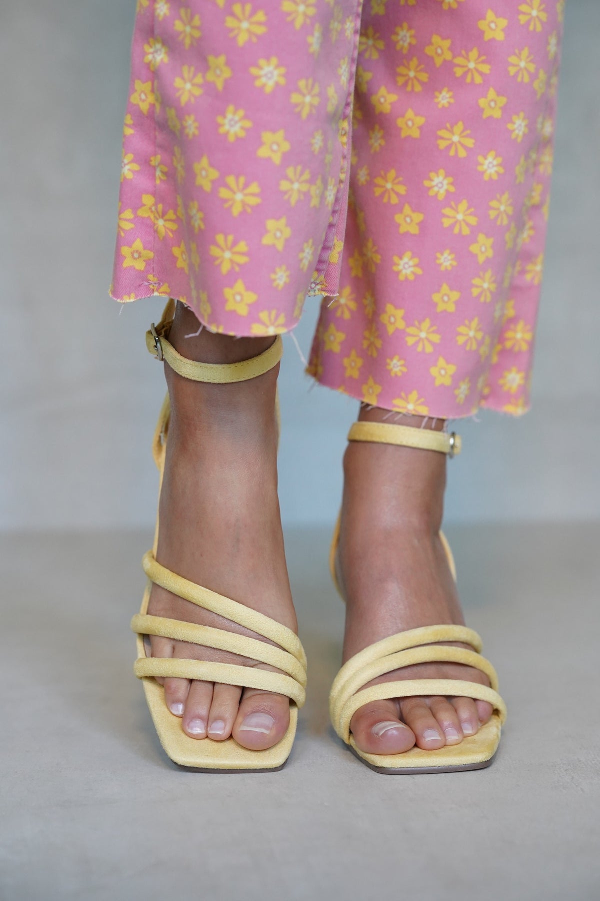 Lya Yellow