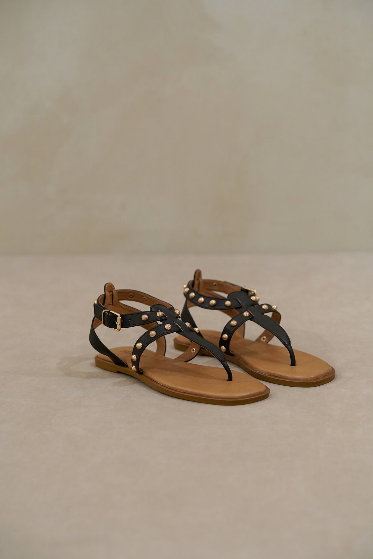 Baria Black