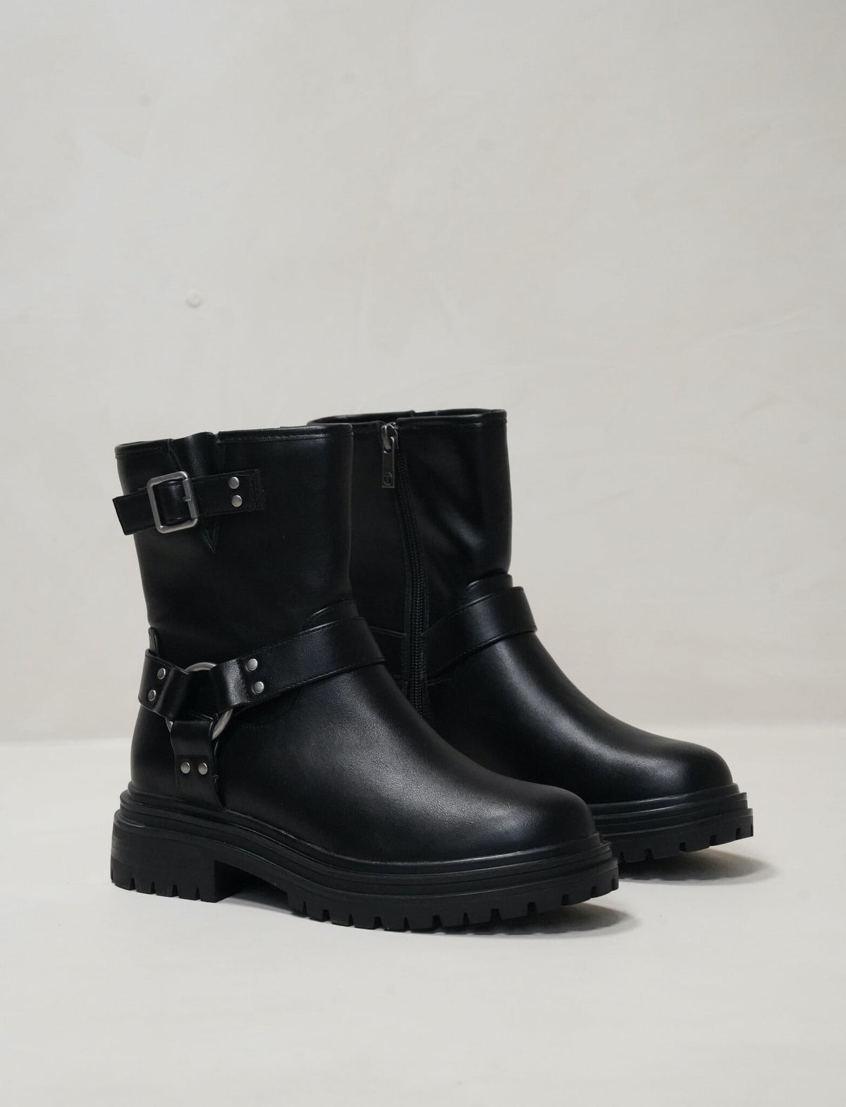 Halley Black