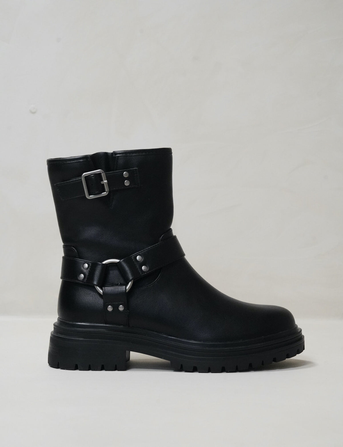 Halley Black