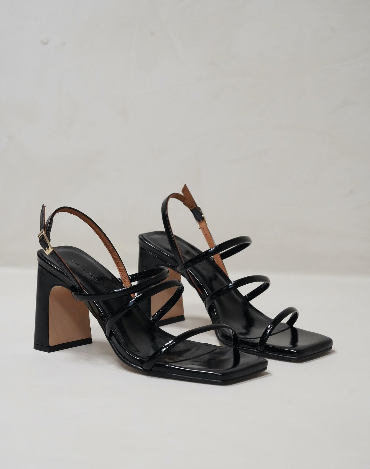 Lucienne Black
