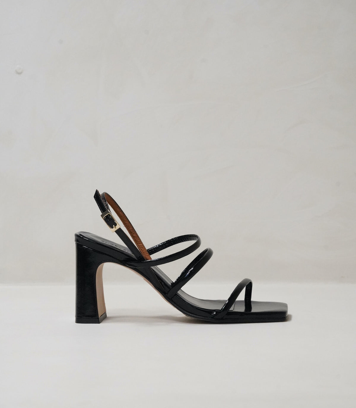 Lucienne Black