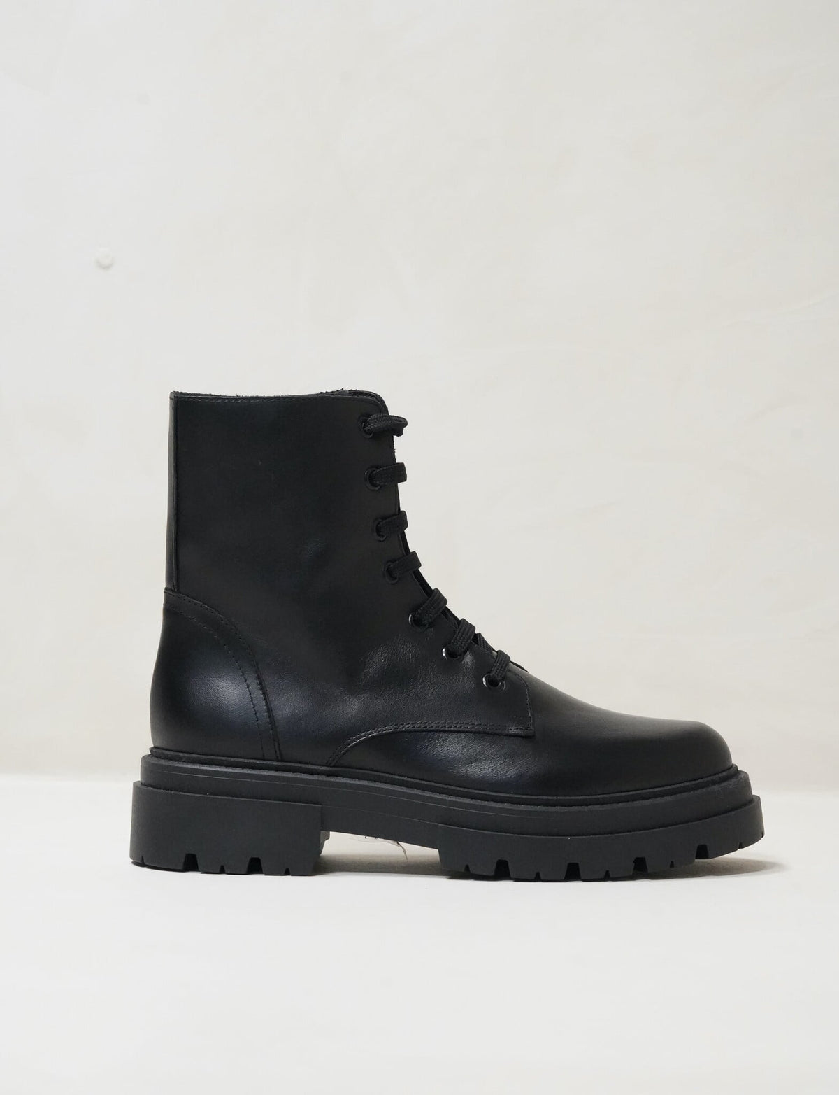 Cilli Black