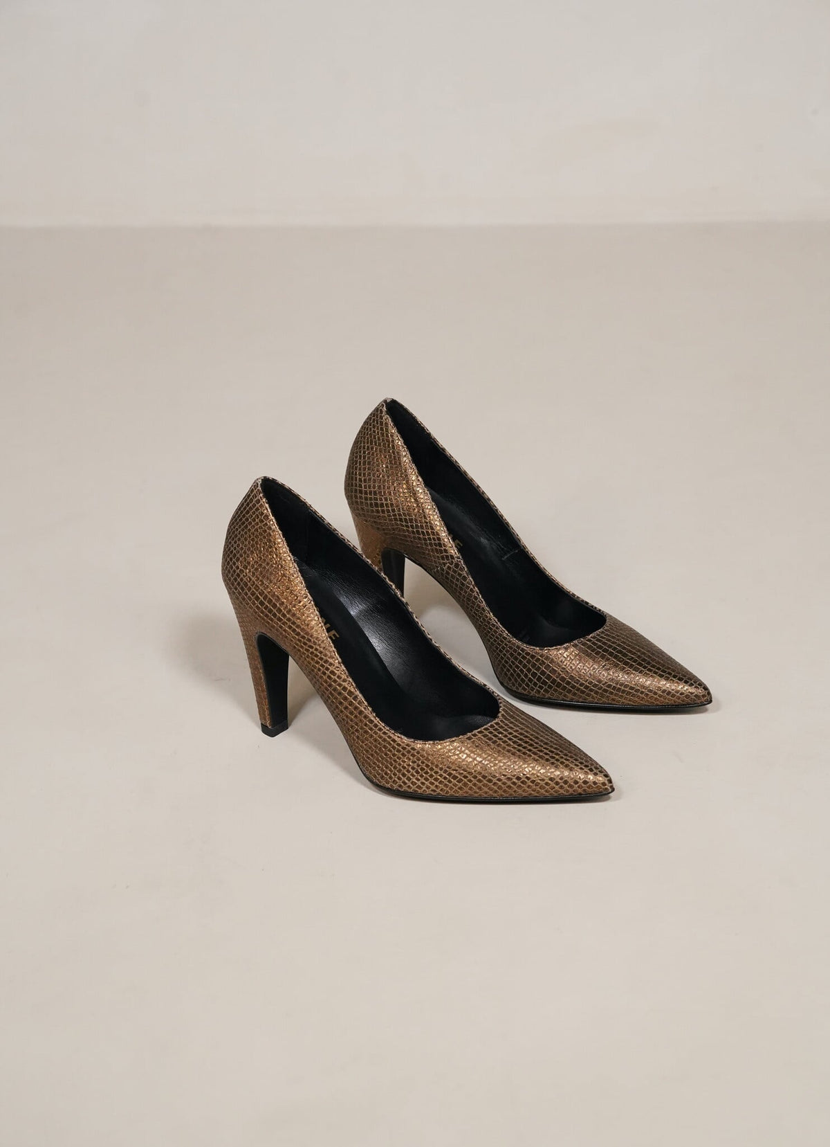 Nevo Bronze