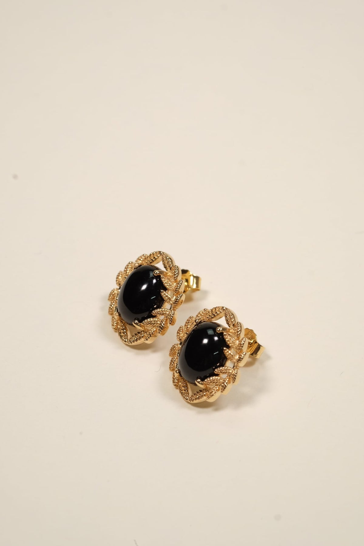 Nomadia Black Gold