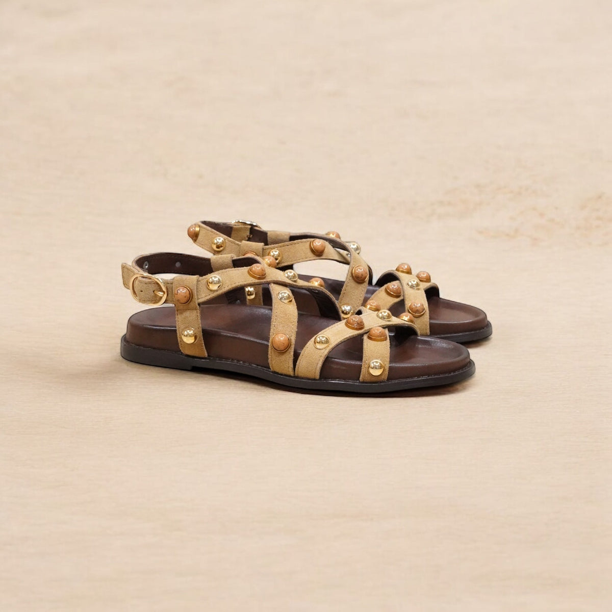 Larina Camel