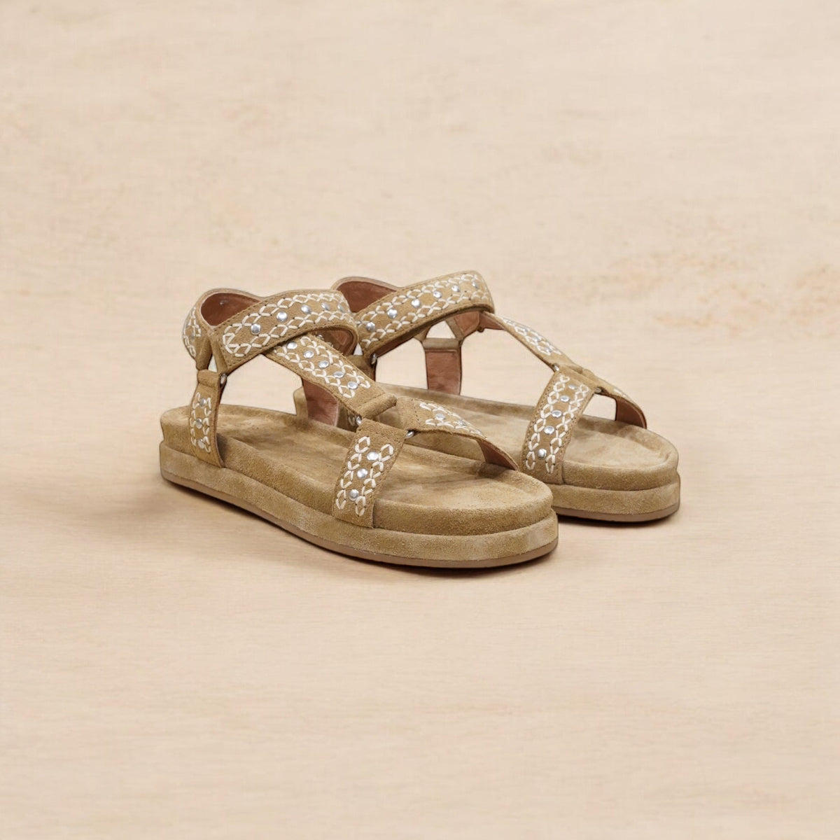 Camel wood