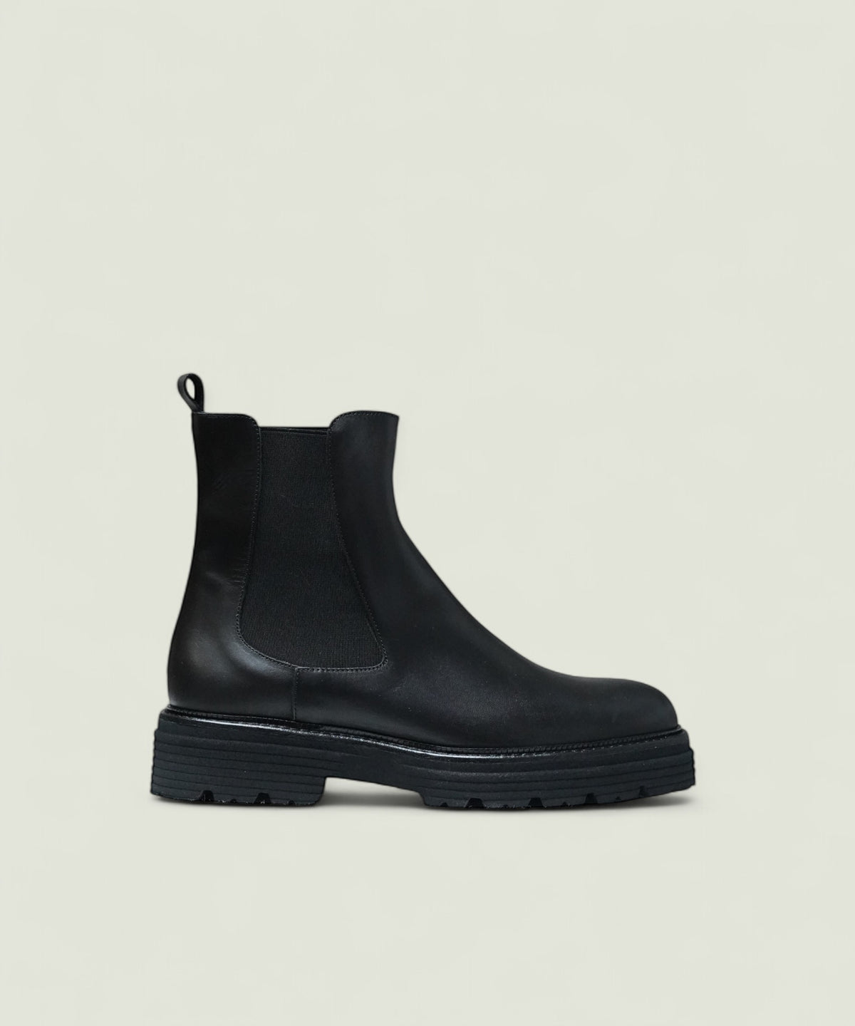 Lucca Black