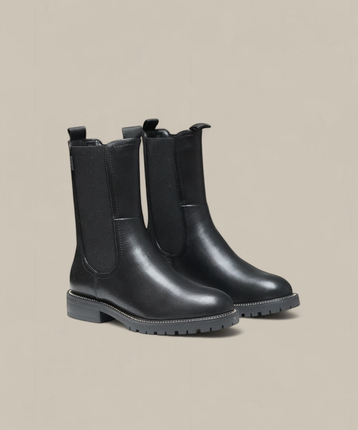 Faustina Black