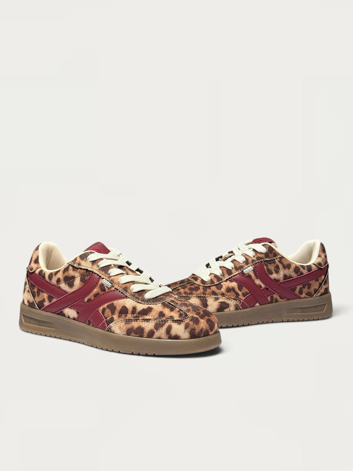 Feline Bordo