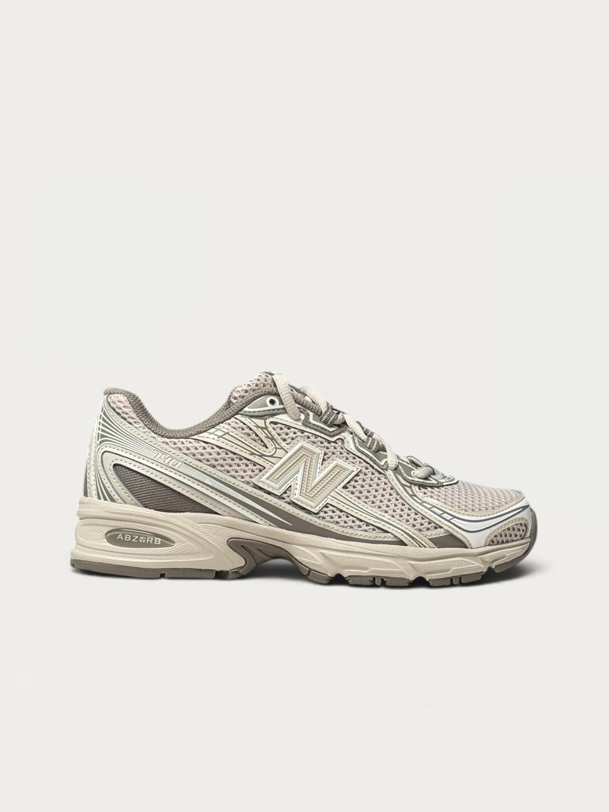 NB 740 Kaki