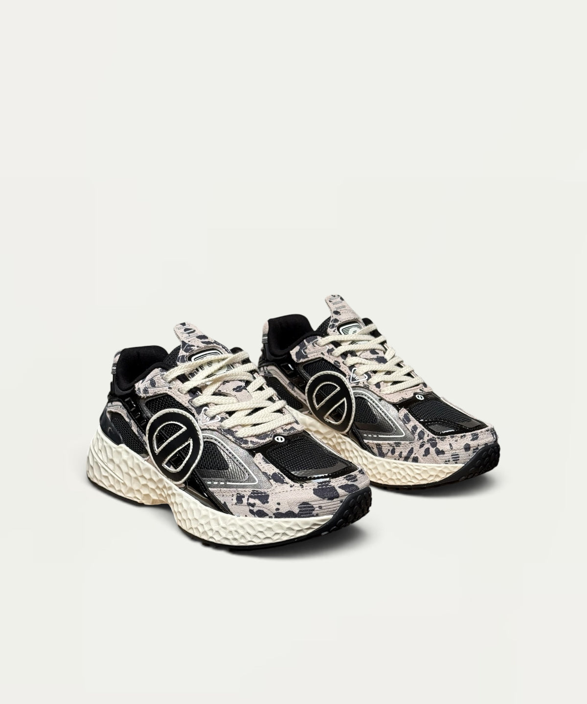 Carter 2.0 black cow